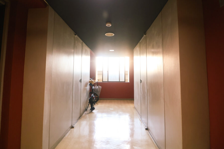 時代の交差点に建つ、77,000円のタイムマシン